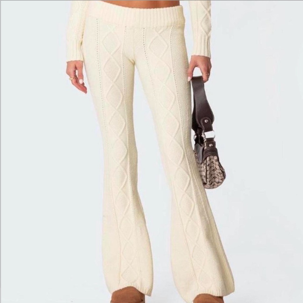 Edikted Ray Cable Flare Pant size M